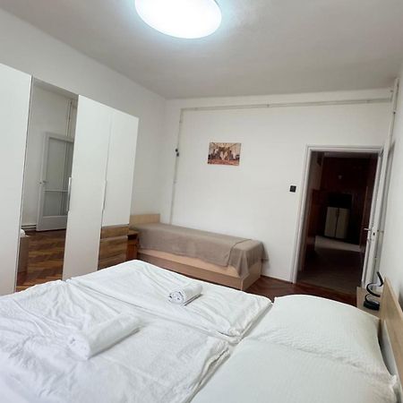 Pingvin Cukrászda Apartman Balatonmáriafürdő Esterno foto