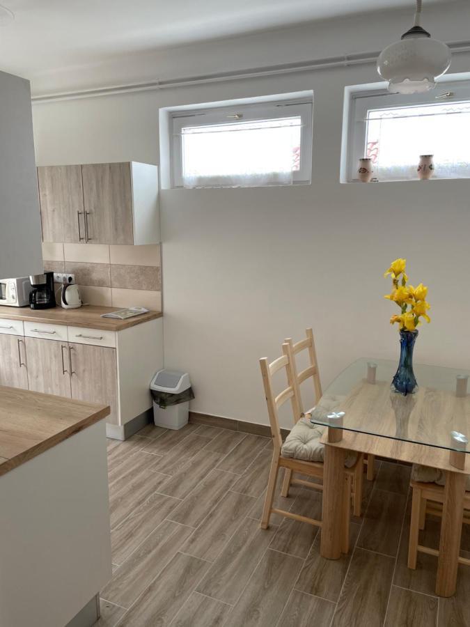 Pingvin Cukrászda Apartman Balatonmáriafürdő Esterno foto