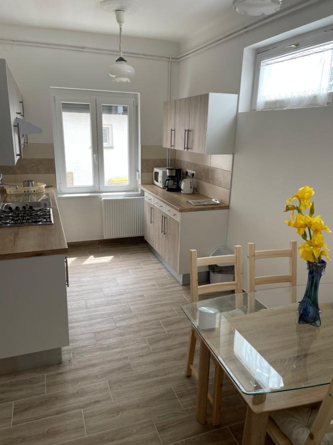 Pingvin Cukrászda Apartman Balatonmáriafürdő Esterno foto